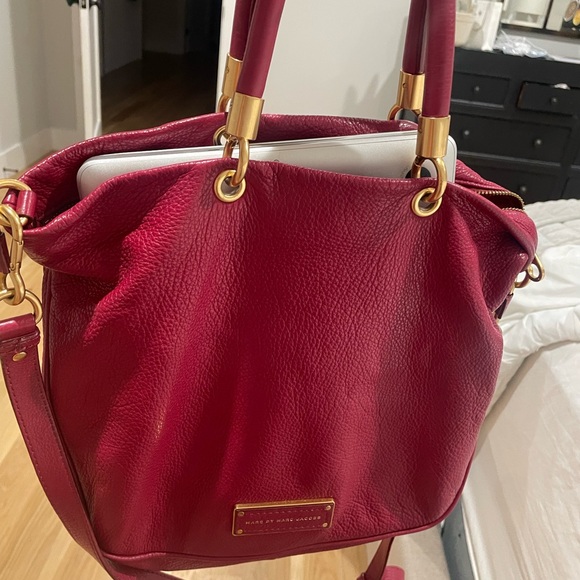 Marc Jacobs Large Hobo Cross Body - Picture 9 of 9